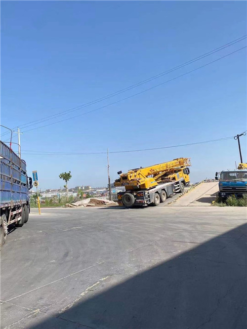 娄烦县25吨吊车的租赁价格大概是多少？