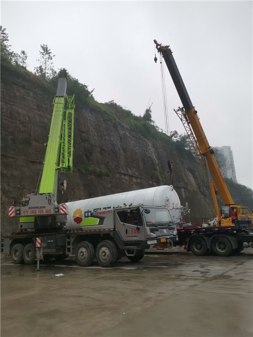 娄烦县“不怕风雨冻”—— 吊车的 “恶劣环境适应” 技术
